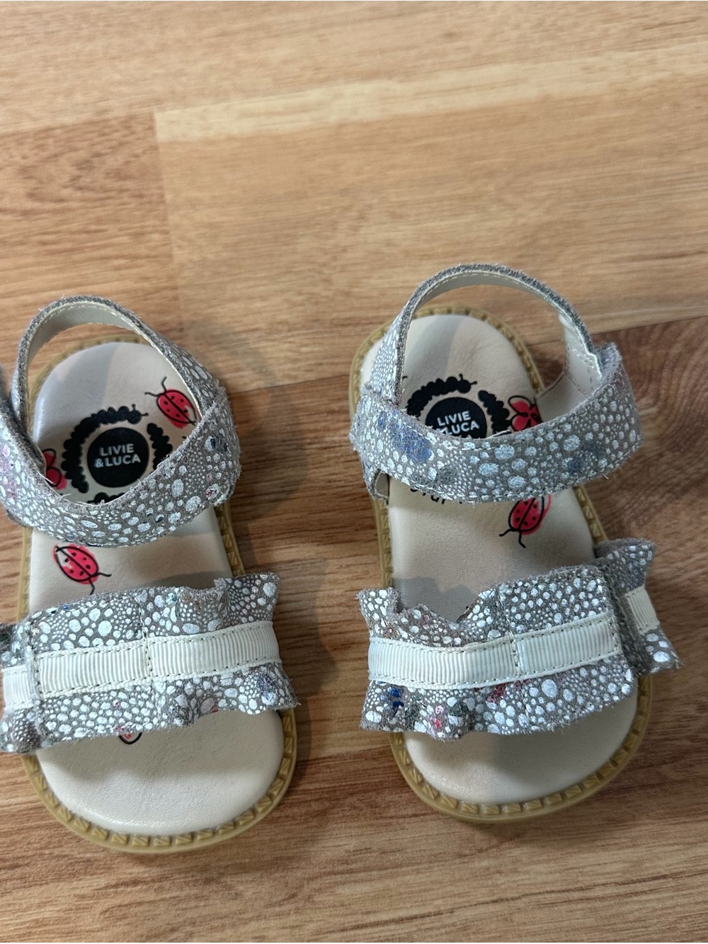 Livie & Luca Toddler Baby Girls Textured Pebble Ruffle Leather Sandals Size 4